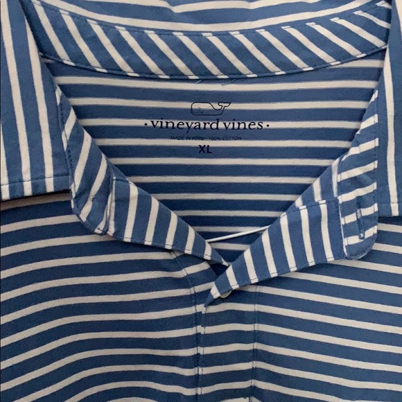 Vineyard Vines collared shirt - Picture 2 of 3